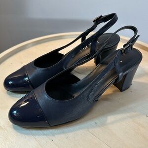 Van Eli Navy Blue Toe cap Leather Heels for Girls Size